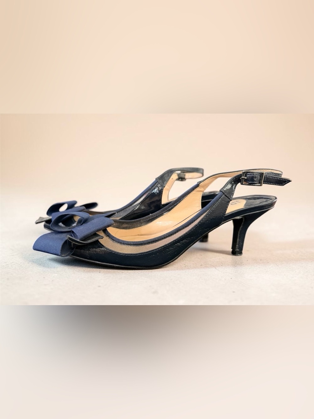 J. Renee | Crinkle-Patent grosgrain detailing Navy Slingback Heels 💙 - Picture 2 of 7